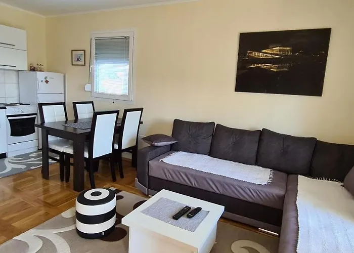 杜西兹别墅 * 兹拉蒂博尔